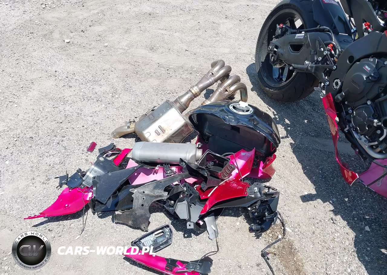 2024 Yamaha Yzfr1 VIN:JYARN66E3RA004836 - 11