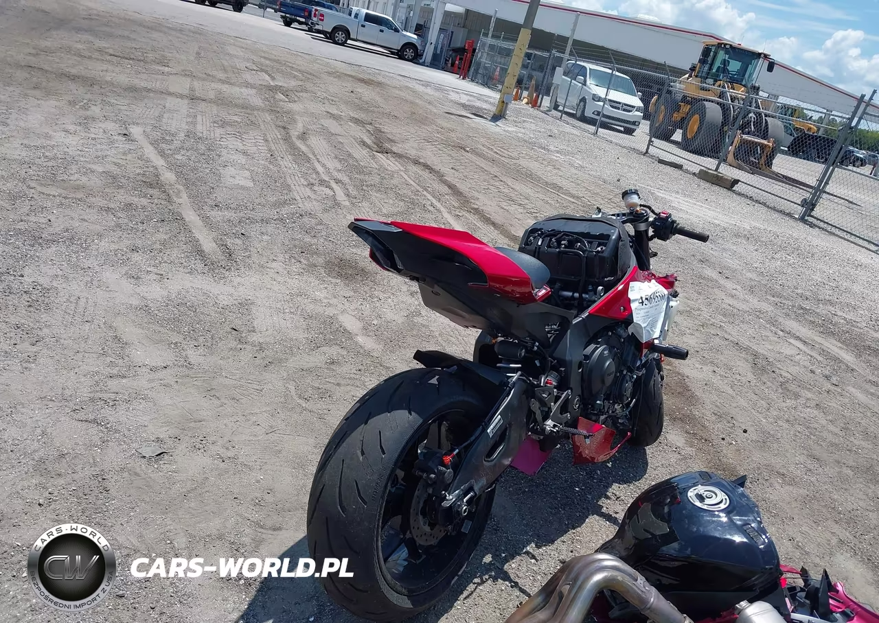 2024 Yamaha Yzfr1 VIN:JYARN66E3RA004836 - 4
