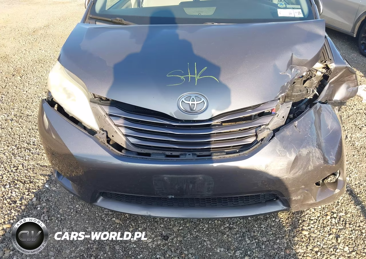 2017 Toyota Sienna Le 8 Passenger VIN:5TDKZ3DC1HS839703 - 6