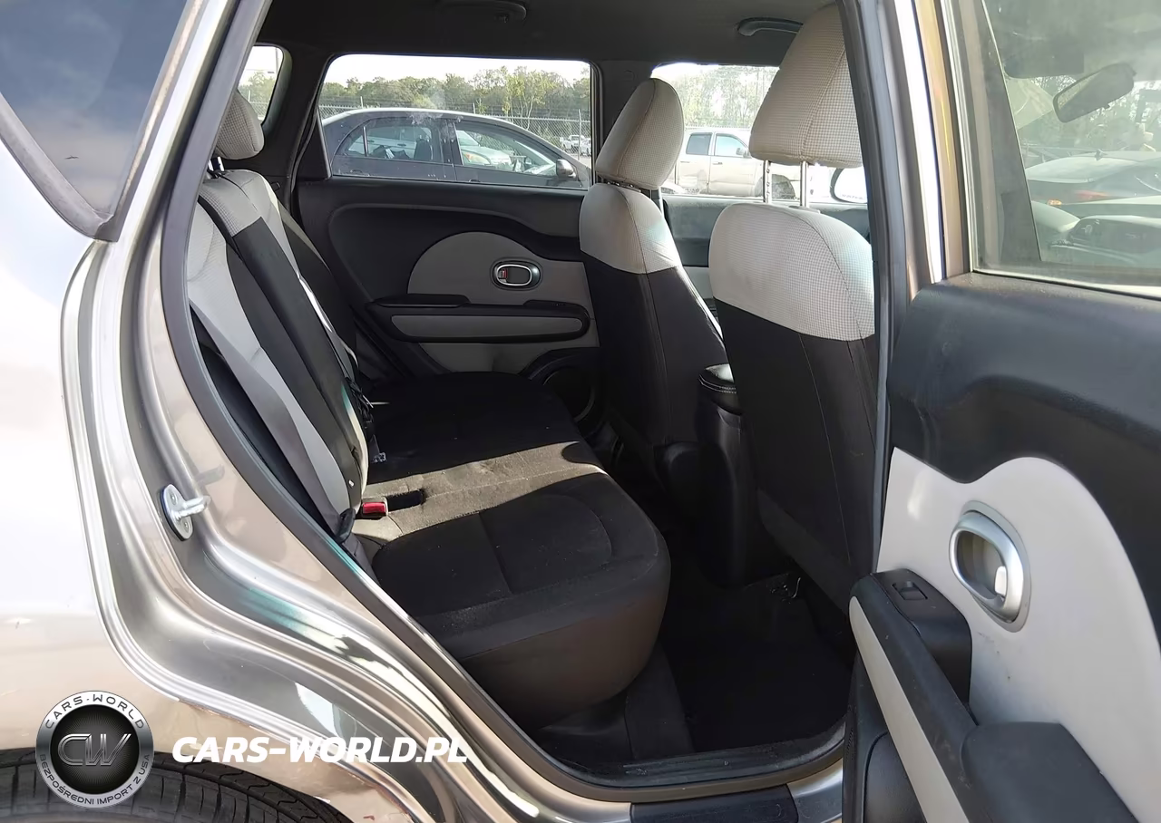 2015 Kia Soul VIN:KNDJN2A23F7181063 - 8