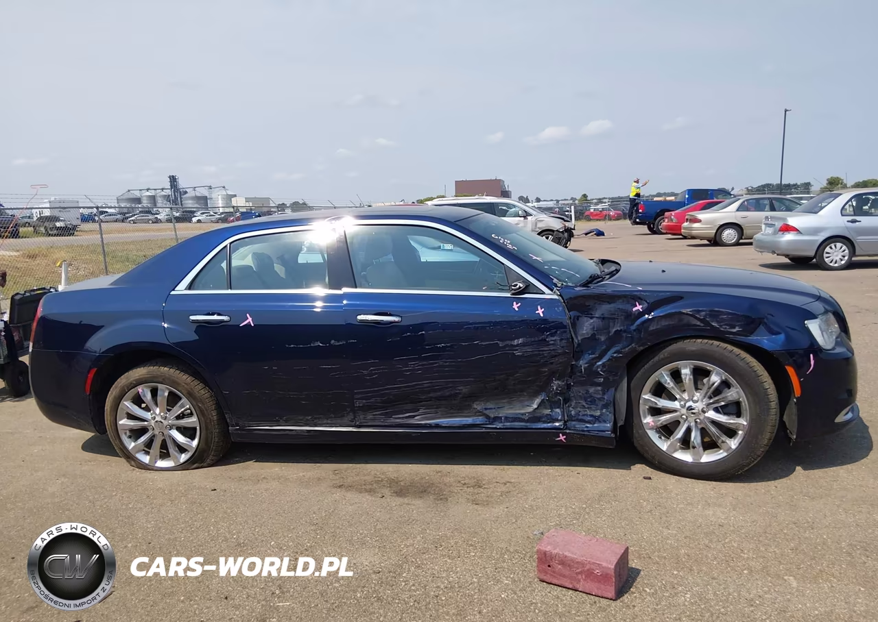 2016 Chrysler 300C Awd VIN:2C3CCAKG1GH261720 - 13