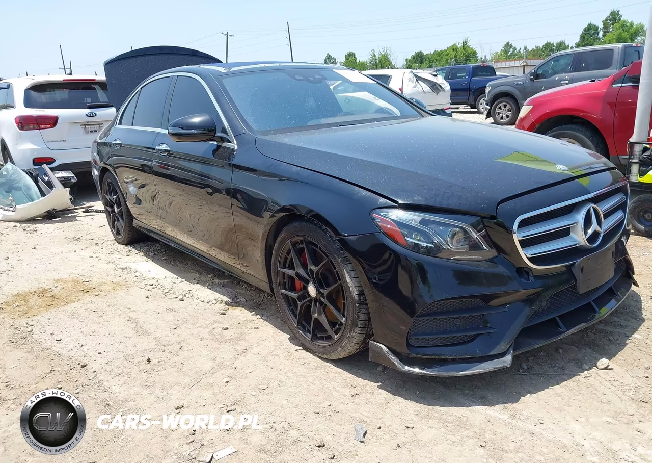 2017 Mercedes-Benz E 300 – zdjęcie 1 z 11