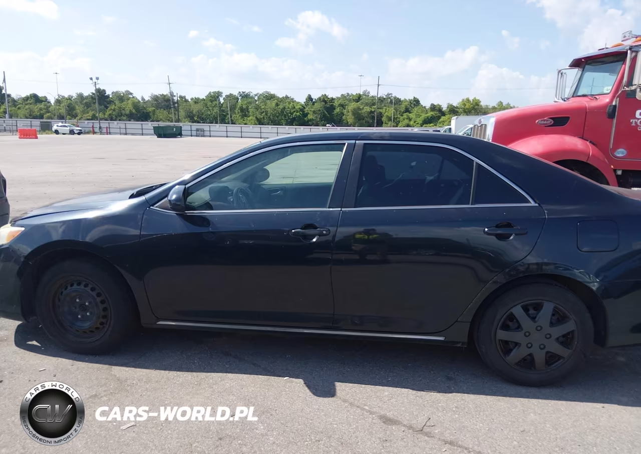 2014 Toyota Camry Le VIN:4T4BF1FK0ER380447 - 14