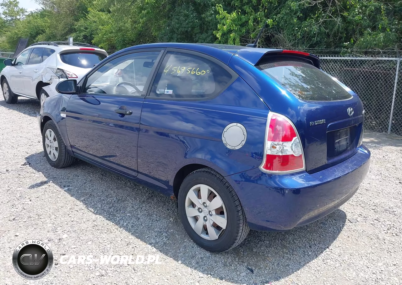 2008 Hyundai Accent Gs VIN:KMHCM36CX8U082890 - 3