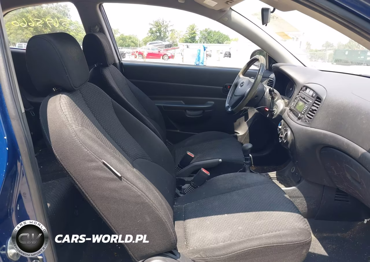 2008 Hyundai Accent Gs VIN:KMHCM36CX8U082890 - 5