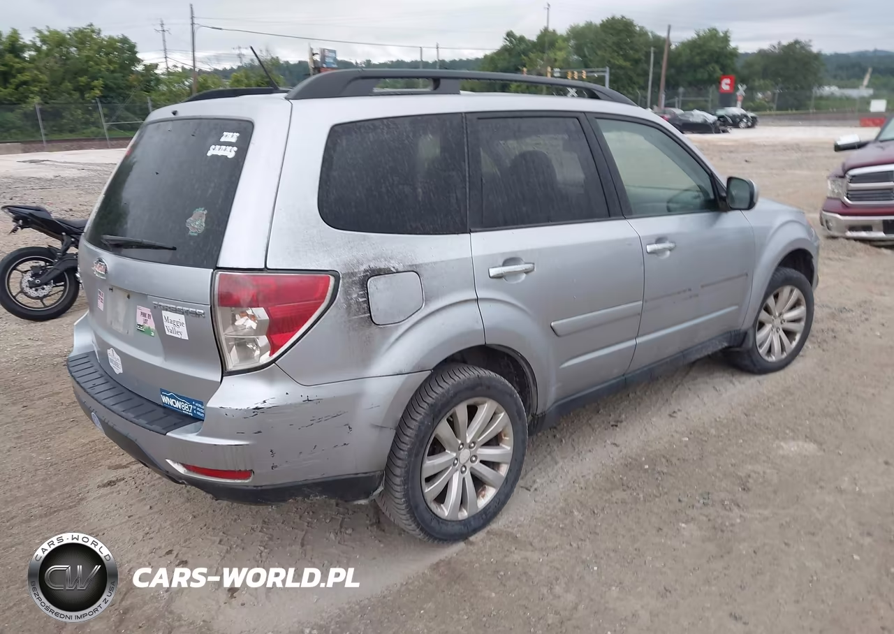 2012 Subaru Forester 2.5X Premium VIN:JF2SHBDC7CH420296 - 4