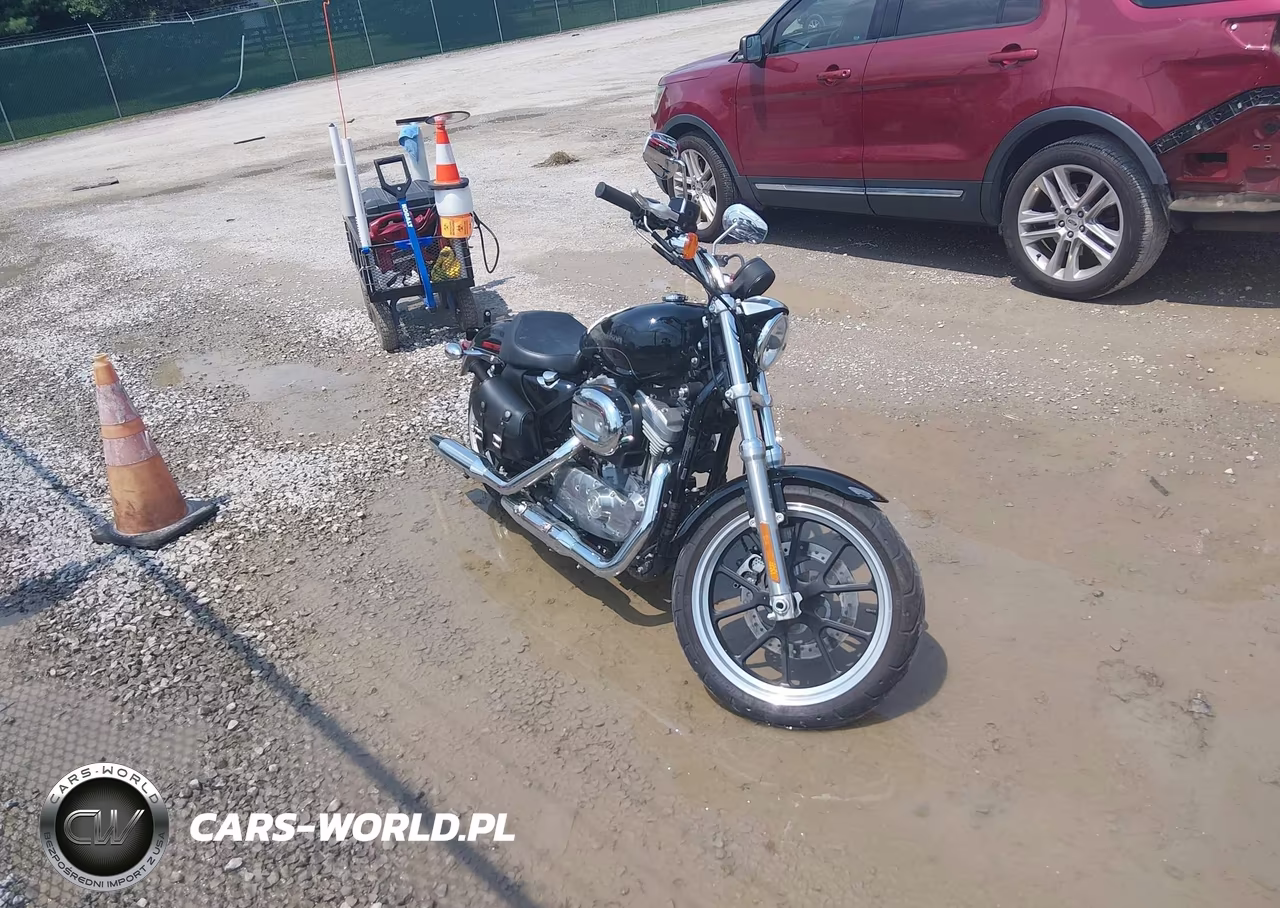 2015 Harley-Davidson Xl883 Superlow – zdjęcie 1 z 13