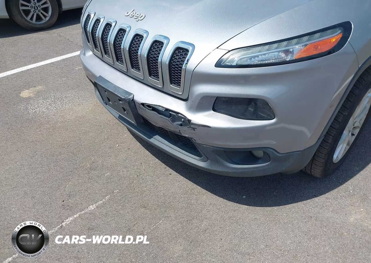 2015 Jeep Cherokee Latitude VIN:1C4PJMCS1FW525087 - 17