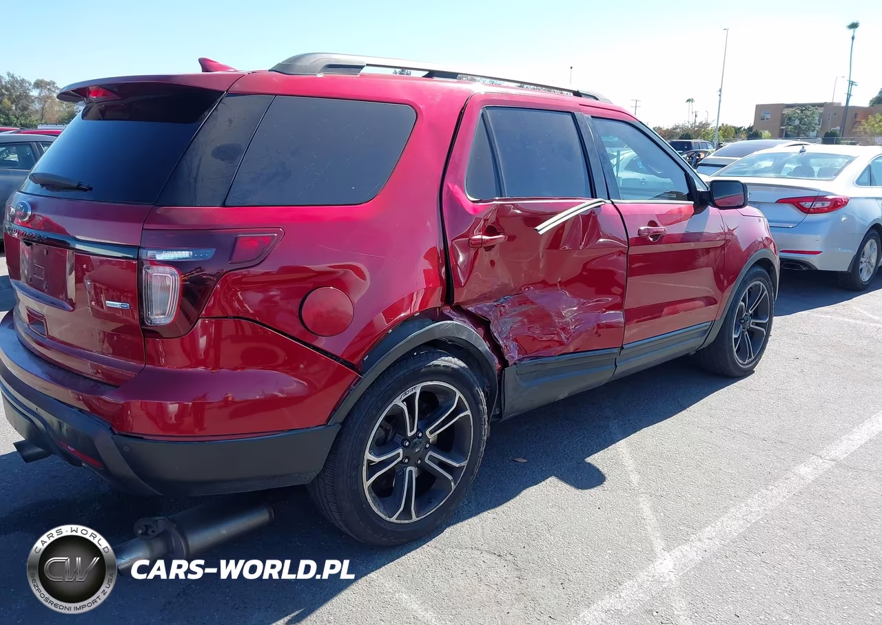 2015 Ford Explorer Sport VIN:1FM5K8GTXFGA86850 - 4