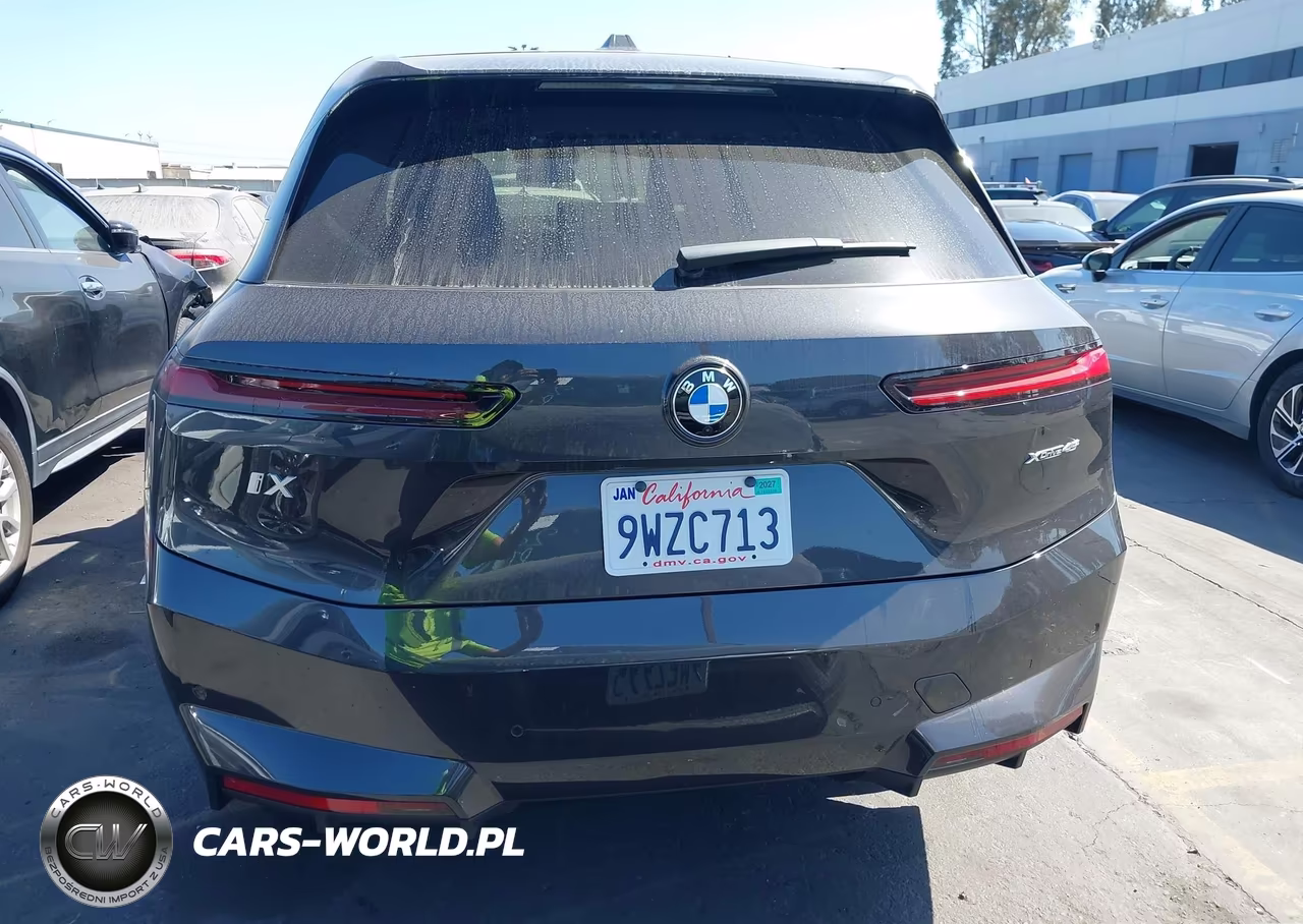 2026 BMW Ix xDrive45 VIN:WB543CF00TCW76142 - 17