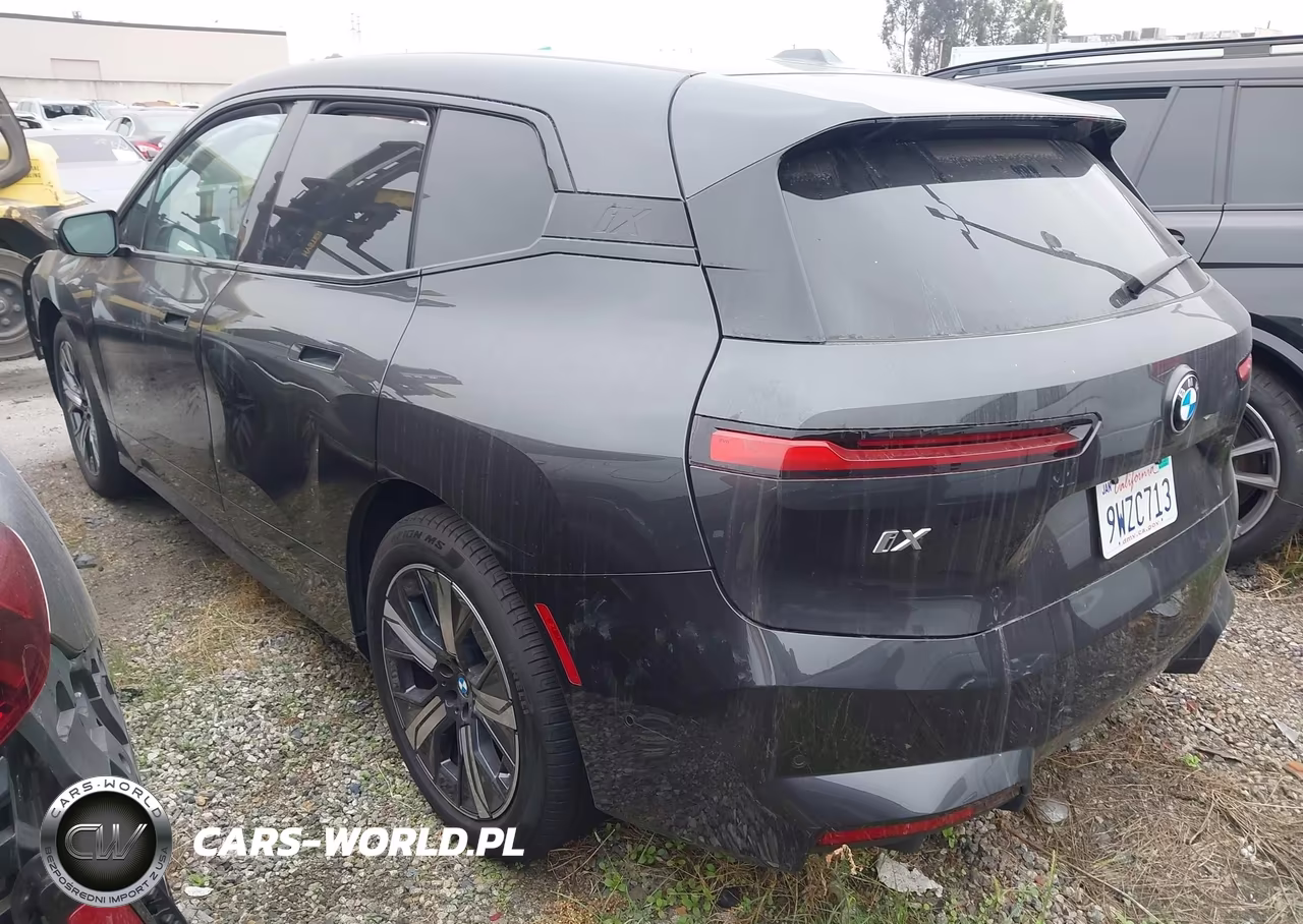 2026 BMW Ix xDrive45 VIN:WB543CF00TCW76142 - 3