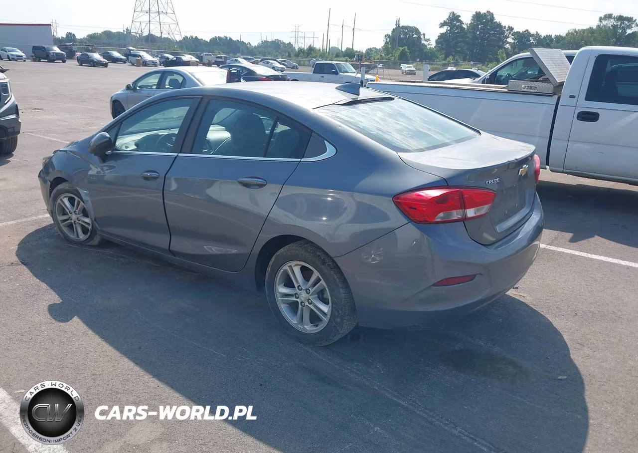 2019 Chevrolet Cruze Premier VIN:1G1BF5SM8K7100693 - 3