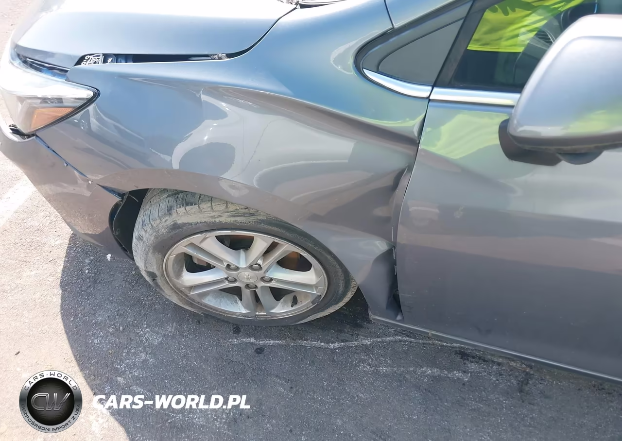 2019 Chevrolet Cruze Premier VIN:1G1BF5SM8K7100693 - 6