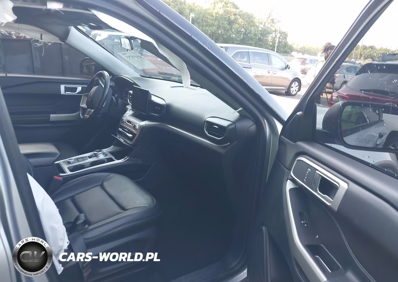 2020 Ford Explorer Xlt VIN:1FMSK8DHXLGC77635 - 5