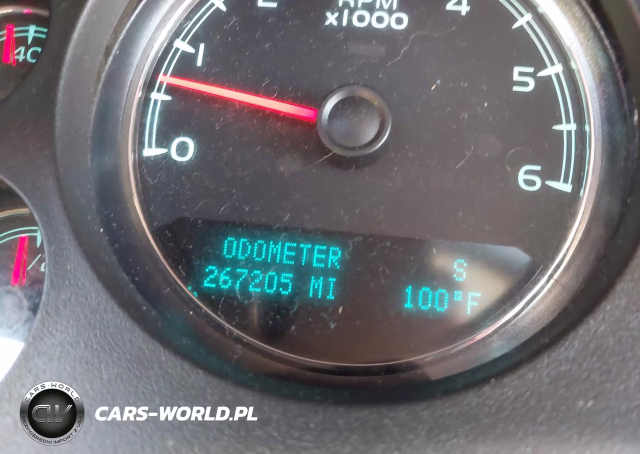 2013 Chevrolet Suburban Ls VIN:1GNSCHE09DR231804 - 15