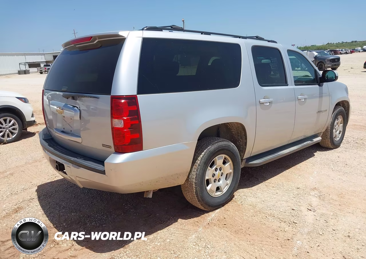 2013 Chevrolet Suburban Ls VIN:1GNSCHE09DR231804 - 4