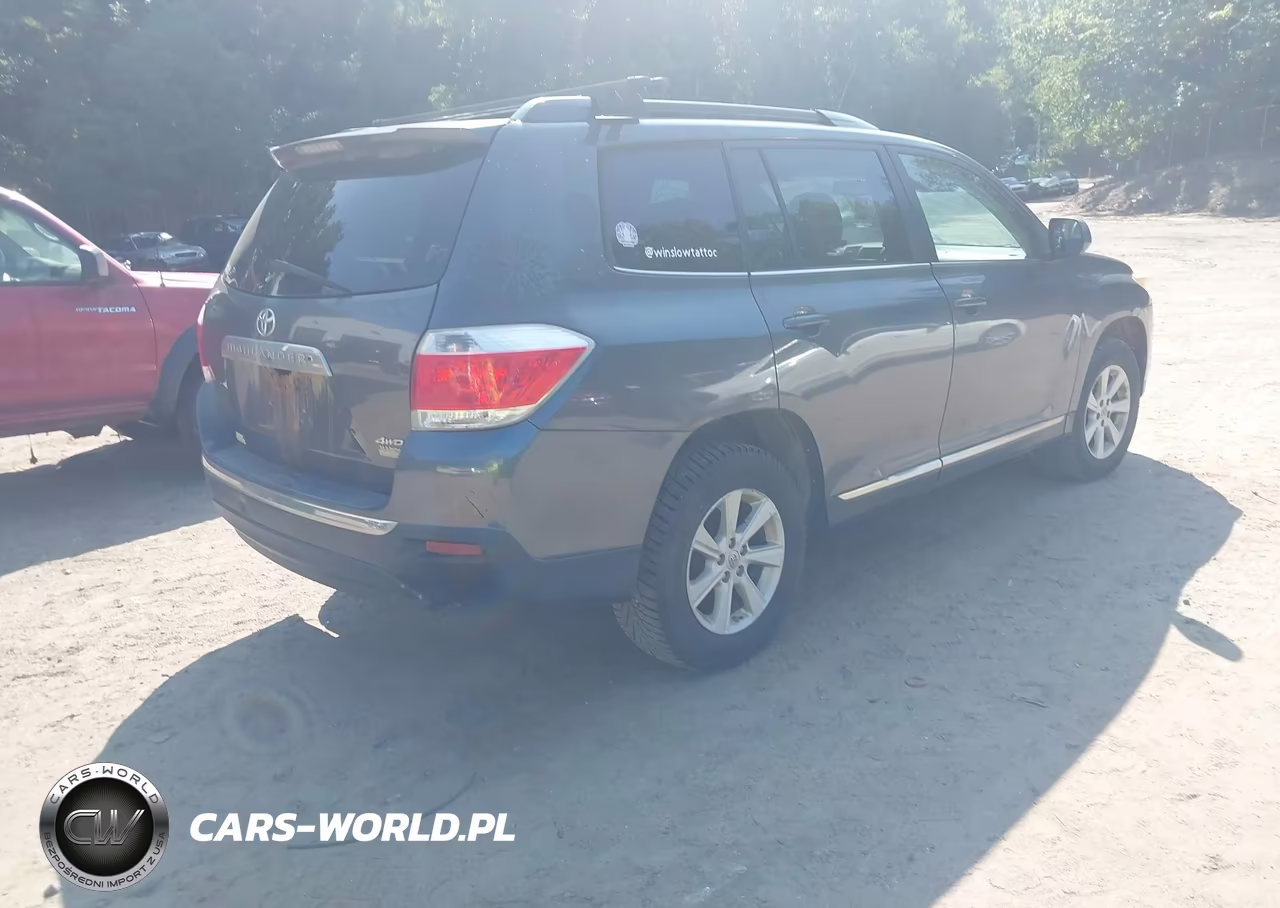 2013 Toyota Highlander Se V6 VIN:5TDBK3EH9DS230416 - 4
