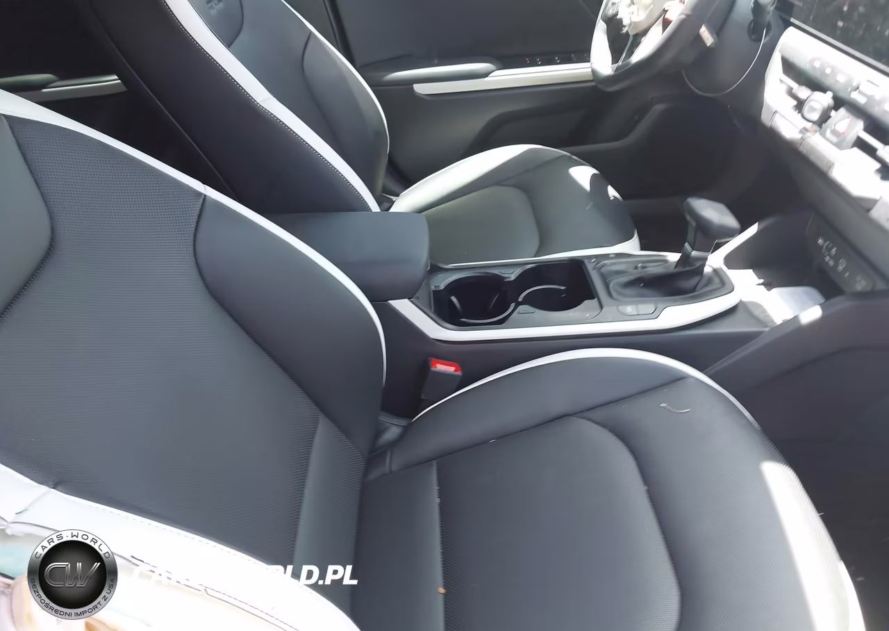 2026 Kia K4 Gt-Line VIN:3KPFW4DE4TE299882 - 5