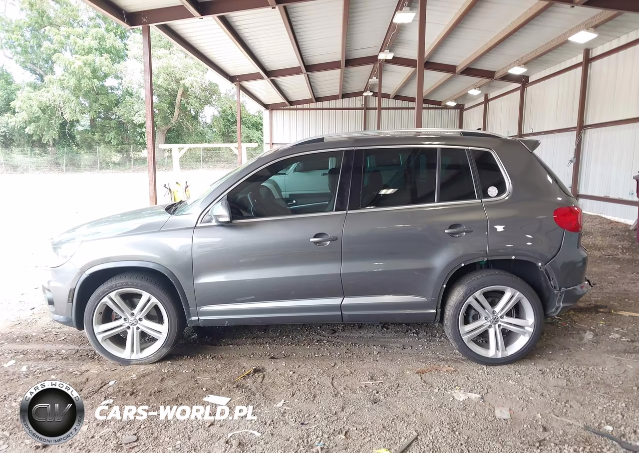 2016 Volkswagen Tiguan R-Line-S-Se-Sel VIN:WVGAV7AX1GW045798 - 14