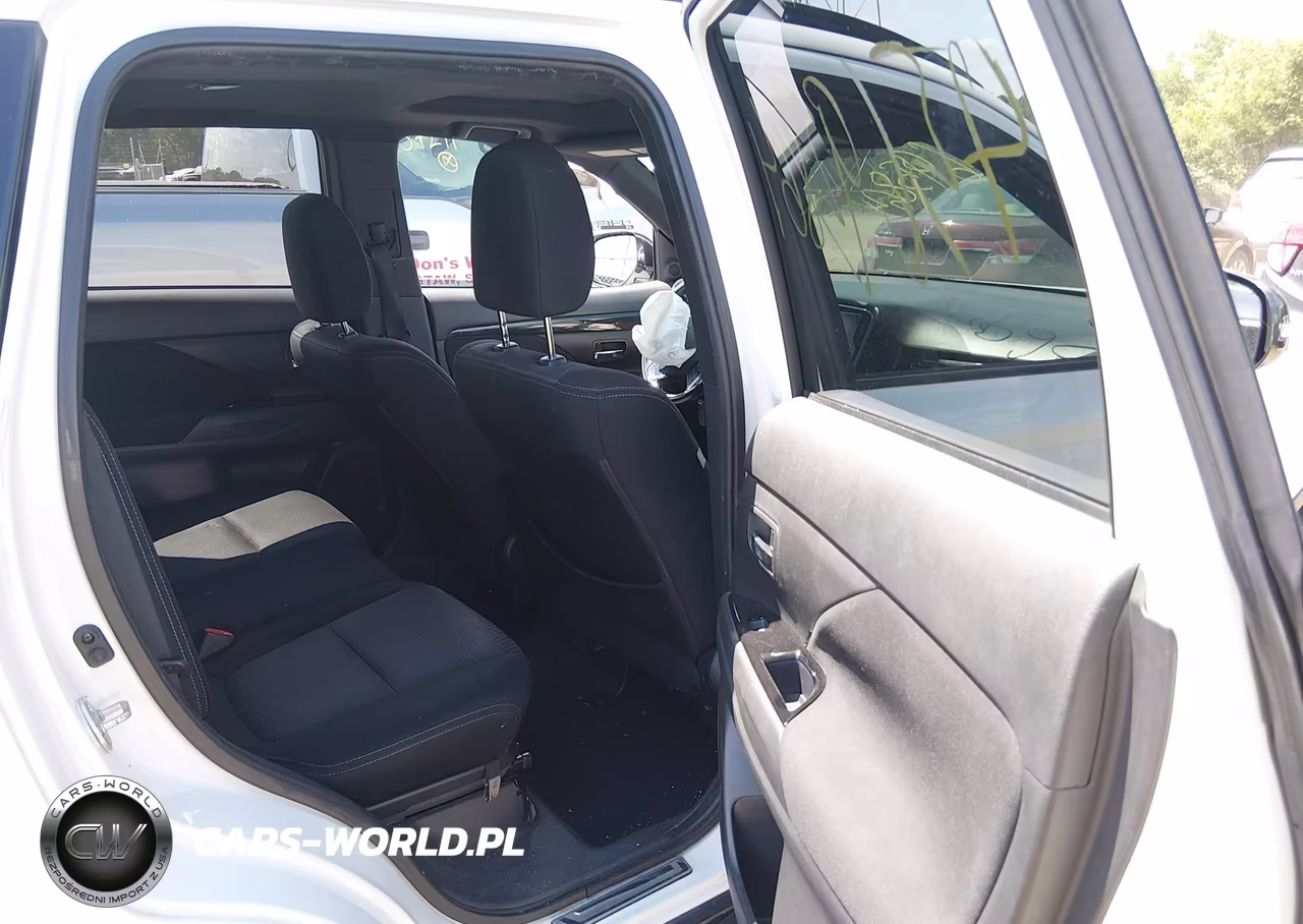 2018 Mitsubishi Outlander Le VIN:JA4AD3A31JZ048441 - 8