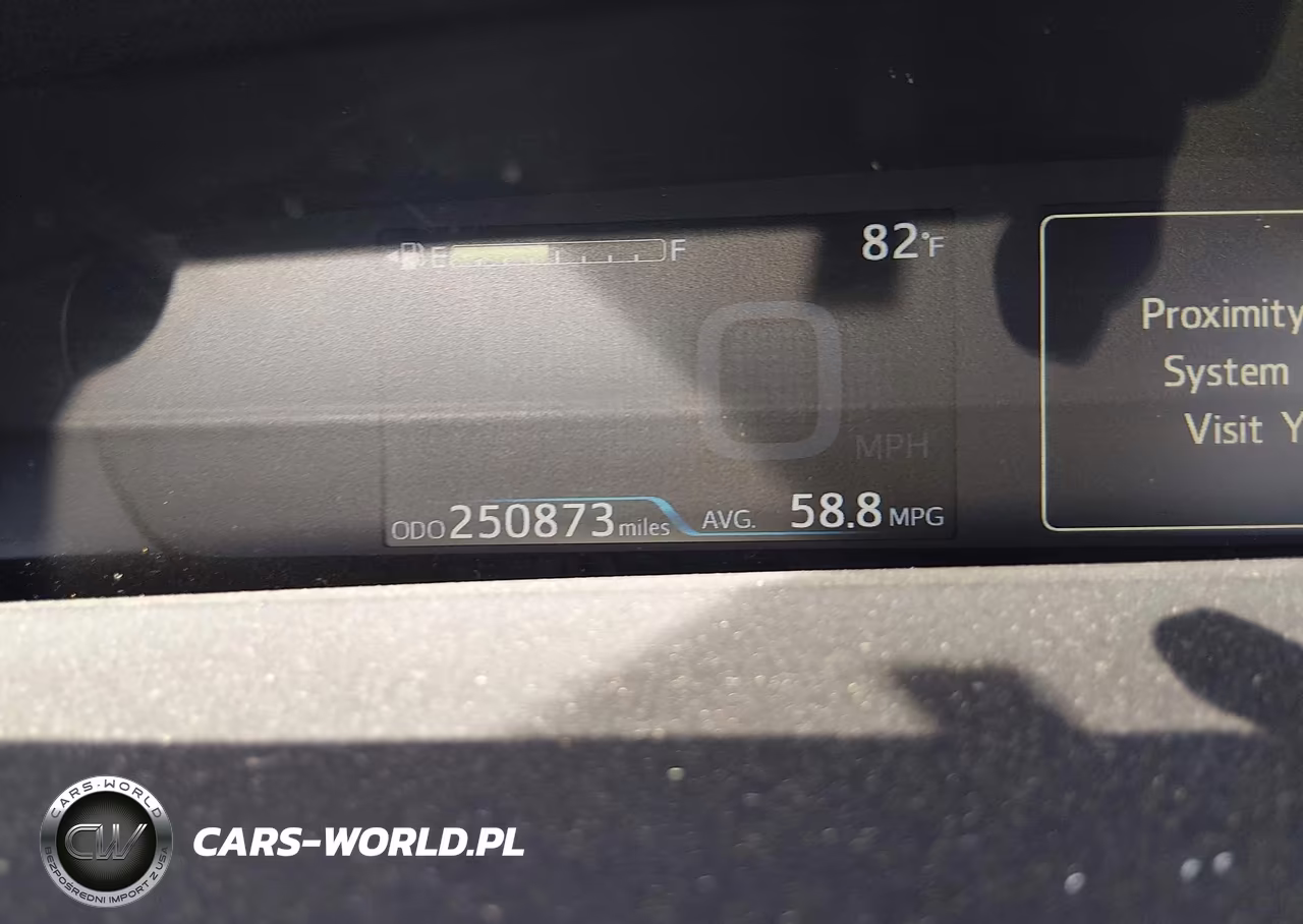 2019 Toyota Prius Le VIN:JTDKARFU3K3092713 - 15