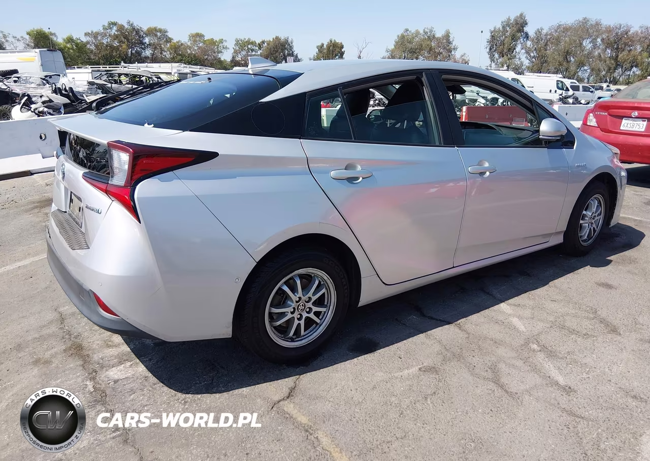 2019 Toyota Prius Le VIN:JTDKARFU3K3092713 - 4