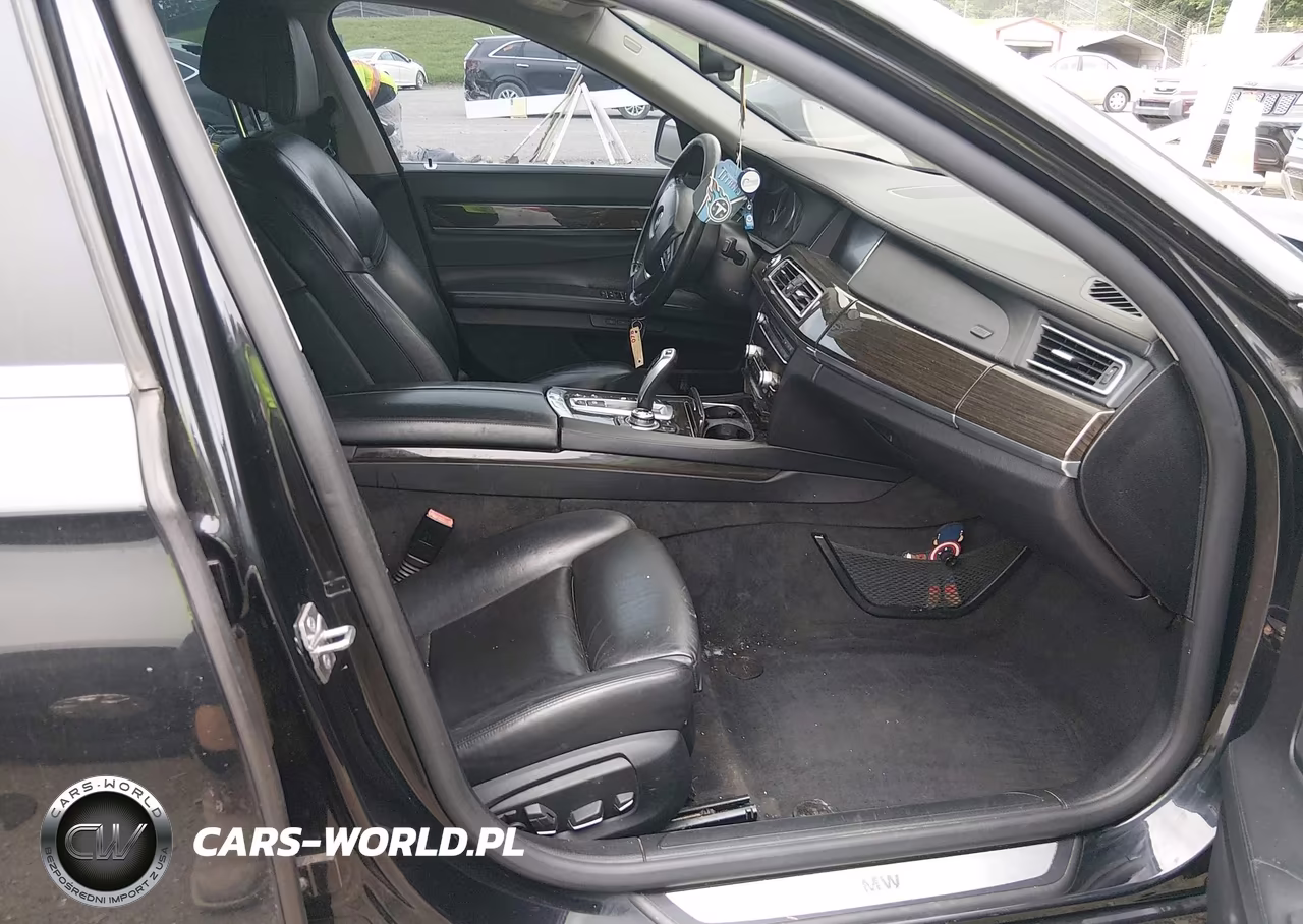 2013 BMW 750Li xDrive VIN:WBAYF8C54DDE59358 - 5