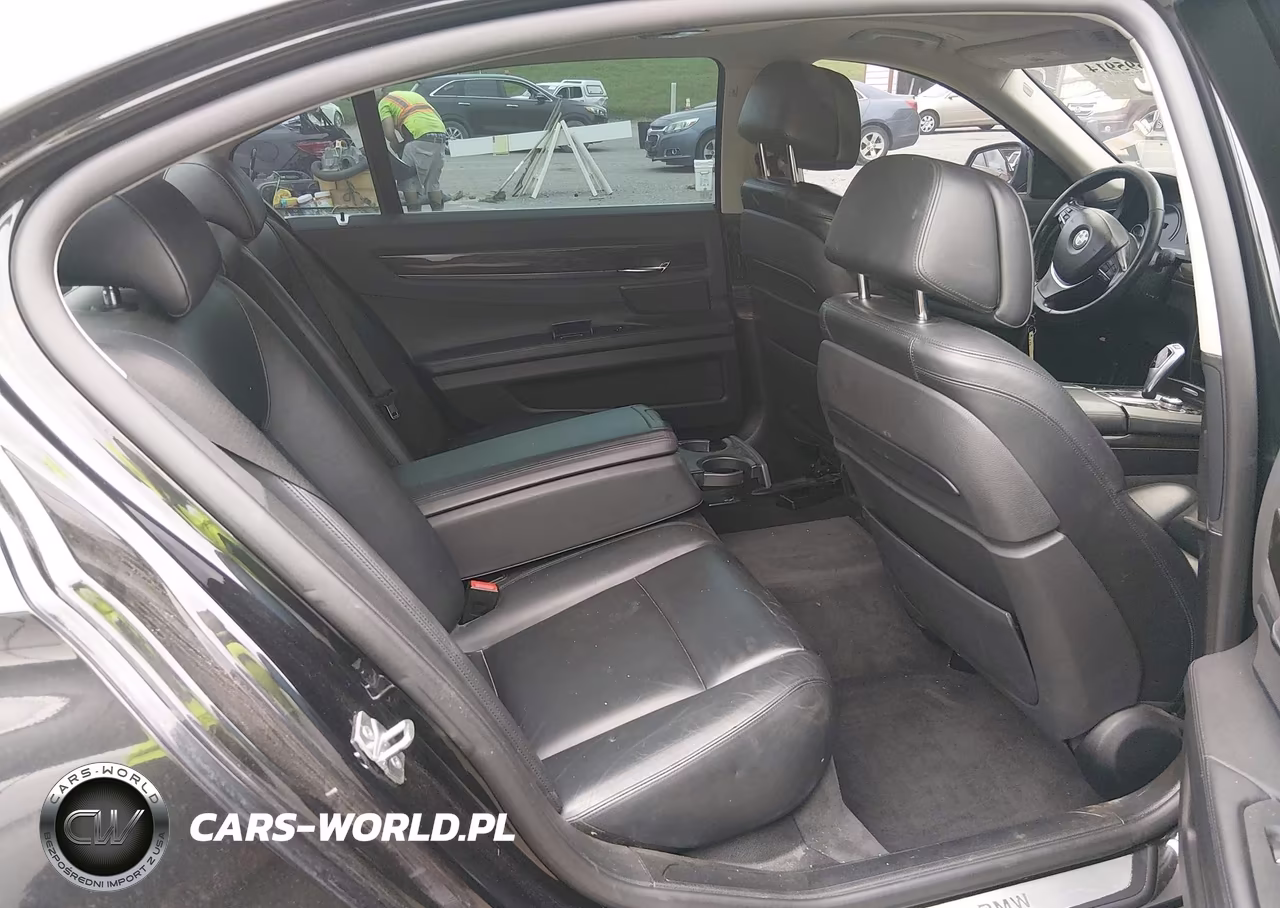 2013 BMW 750Li xDrive VIN:WBAYF8C54DDE59358 - 8