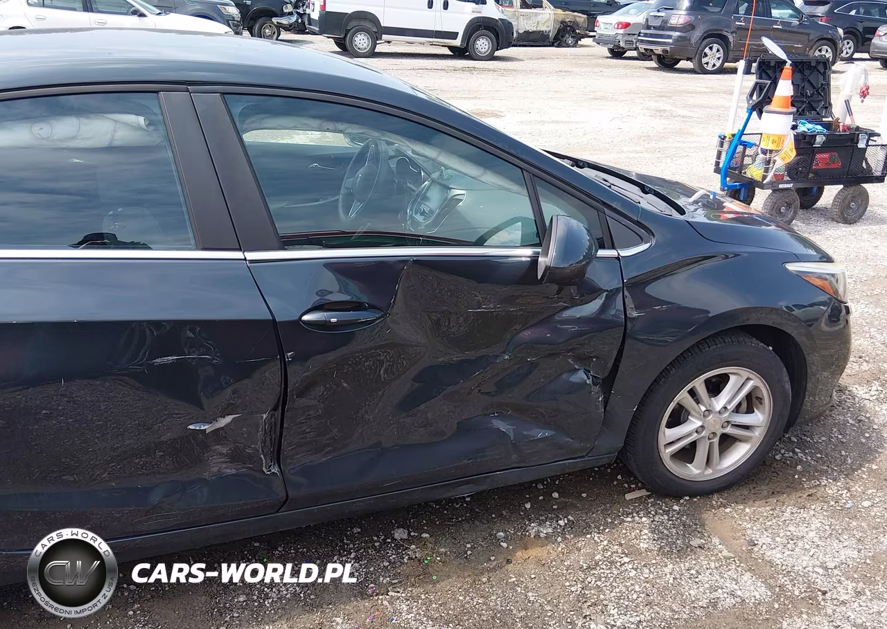 2017 Chevrolet Cruze Lt Auto VIN:1G1BE5SM3H7160327 - 17