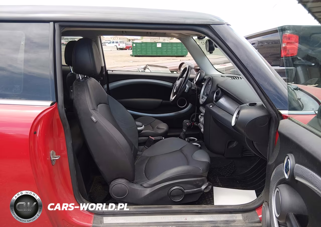 2010 Mini Cooper S VIN:WMWMF7C59ATZ71110 - 5
