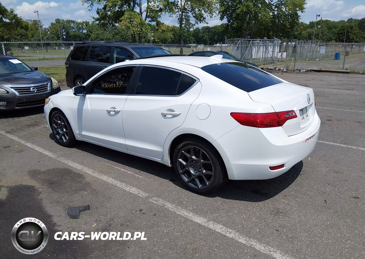 2013 Acura Ilx 2.0L VIN:19VDE1F75DE009795 - 3