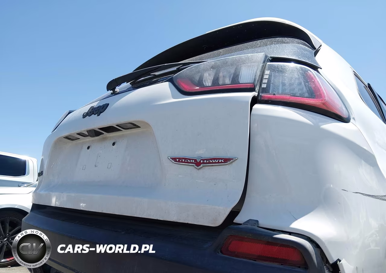 2022 Jeep Cherokee Trailhawk 4X4 VIN:1C4PJMBX7ND556528 - 17