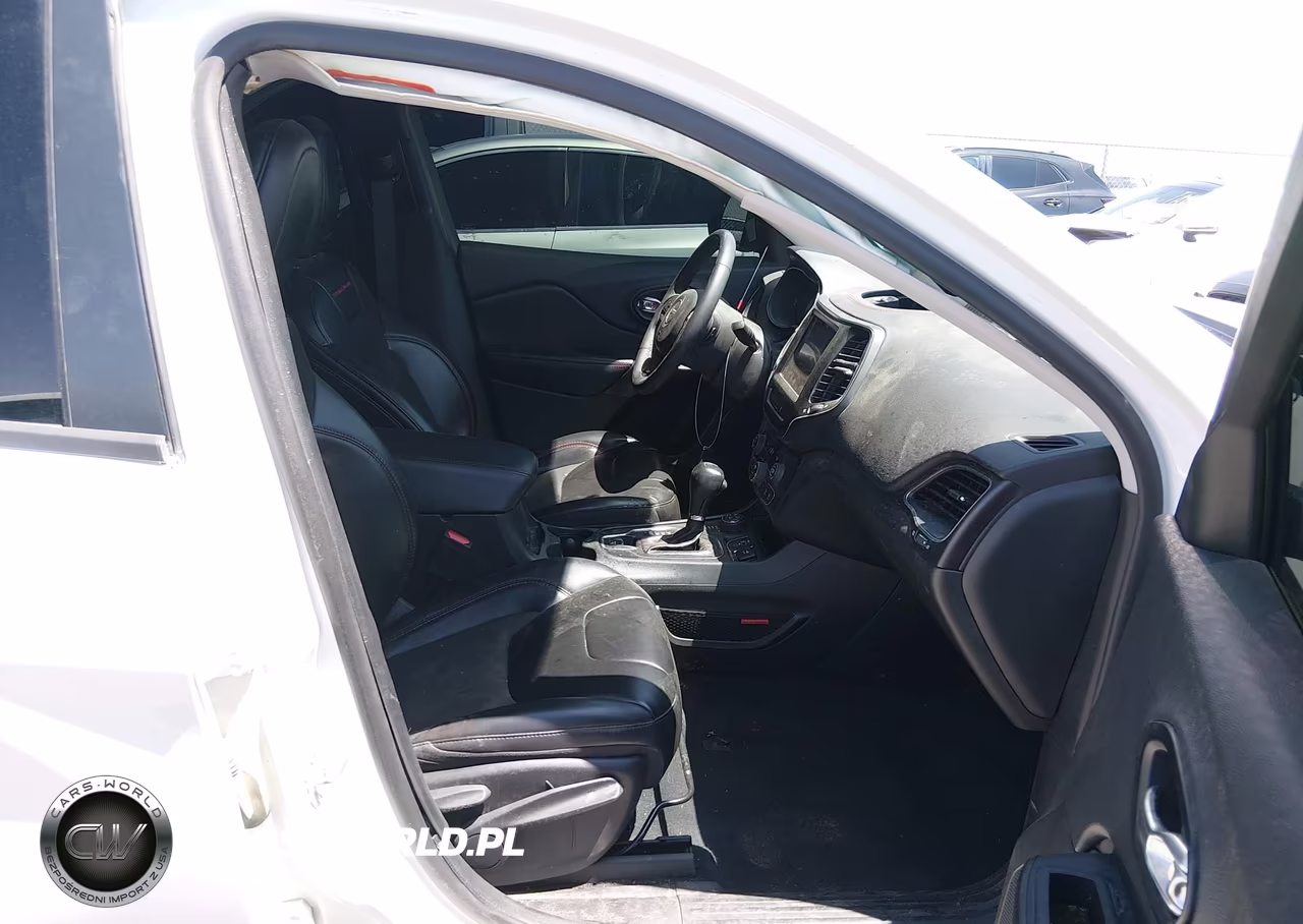 2022 Jeep Cherokee Trailhawk 4X4 VIN:1C4PJMBX7ND556528 - 5