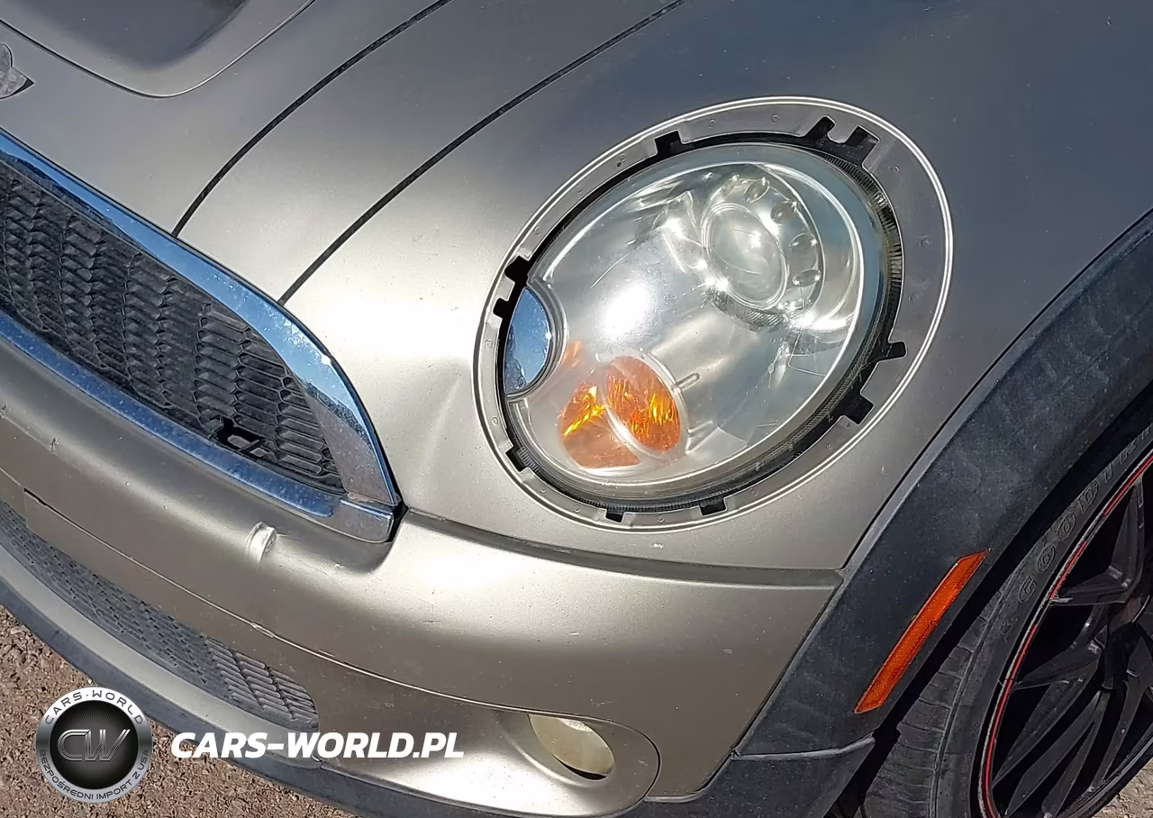 2010 Mini Cooper S VIN:WMWMF7C53ATZ70373 - 6