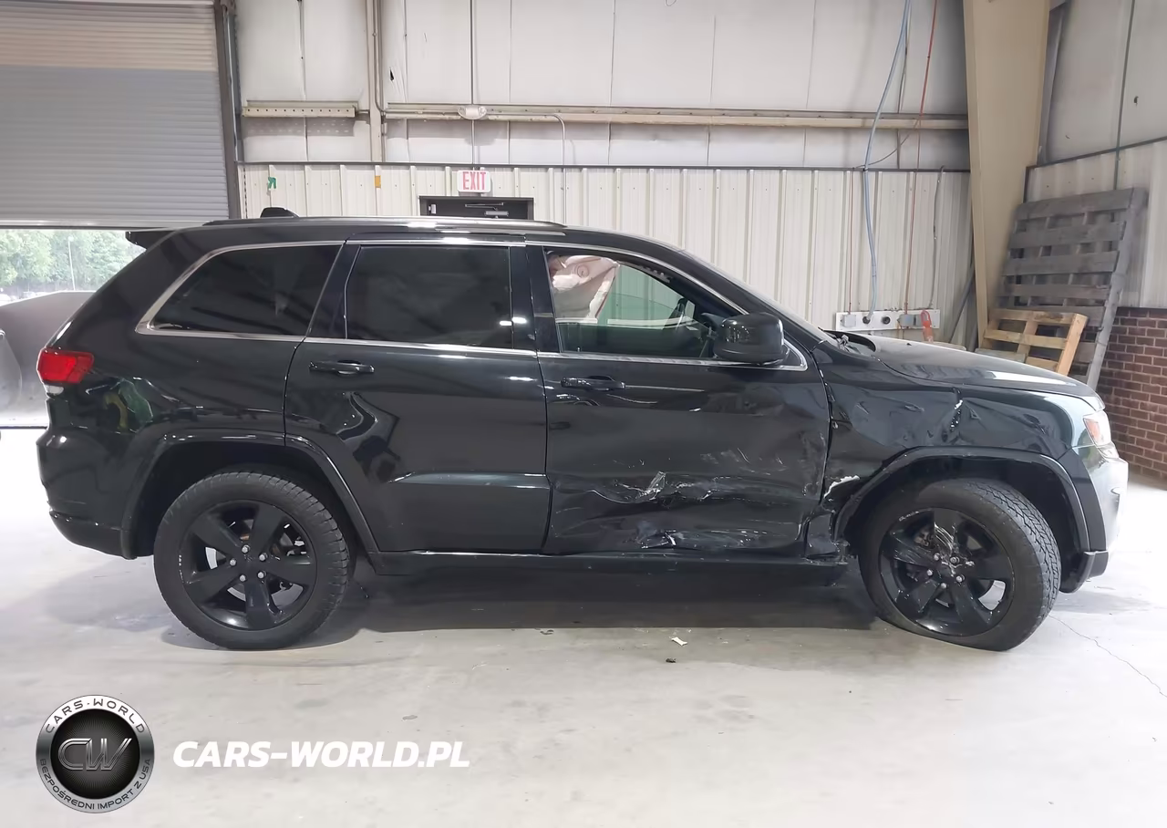 2015 Jeep Grand Cherokee Altitude VIN:1C4RJFAG7FC775390 - 13