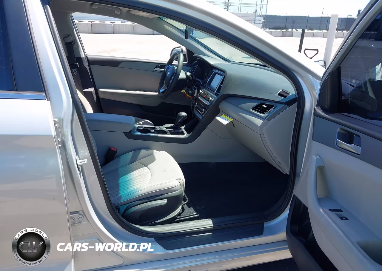 2019 Hyundai Sonata Eco VIN:5NPE24AA5KH801642 - 5