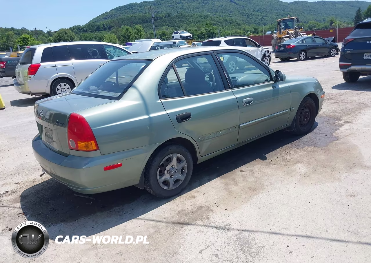 2005 Hyundai Accent Gls VIN:KMHCG45C95U616147 - 4