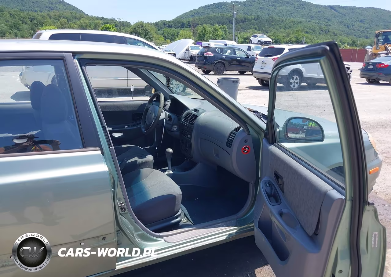 2005 Hyundai Accent Gls VIN:KMHCG45C95U616147 - 5