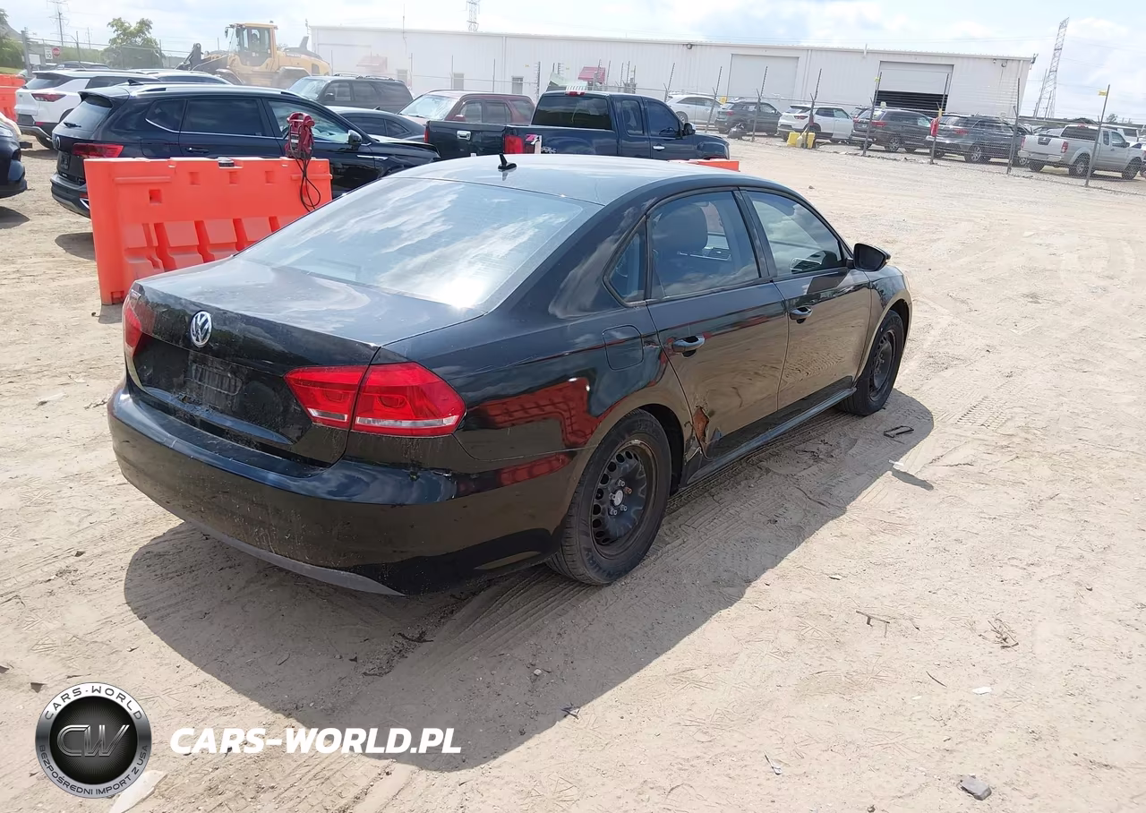 2012 Volkswagen Passat 2.5L S VIN:1VWAP7A33CC042227 - 4