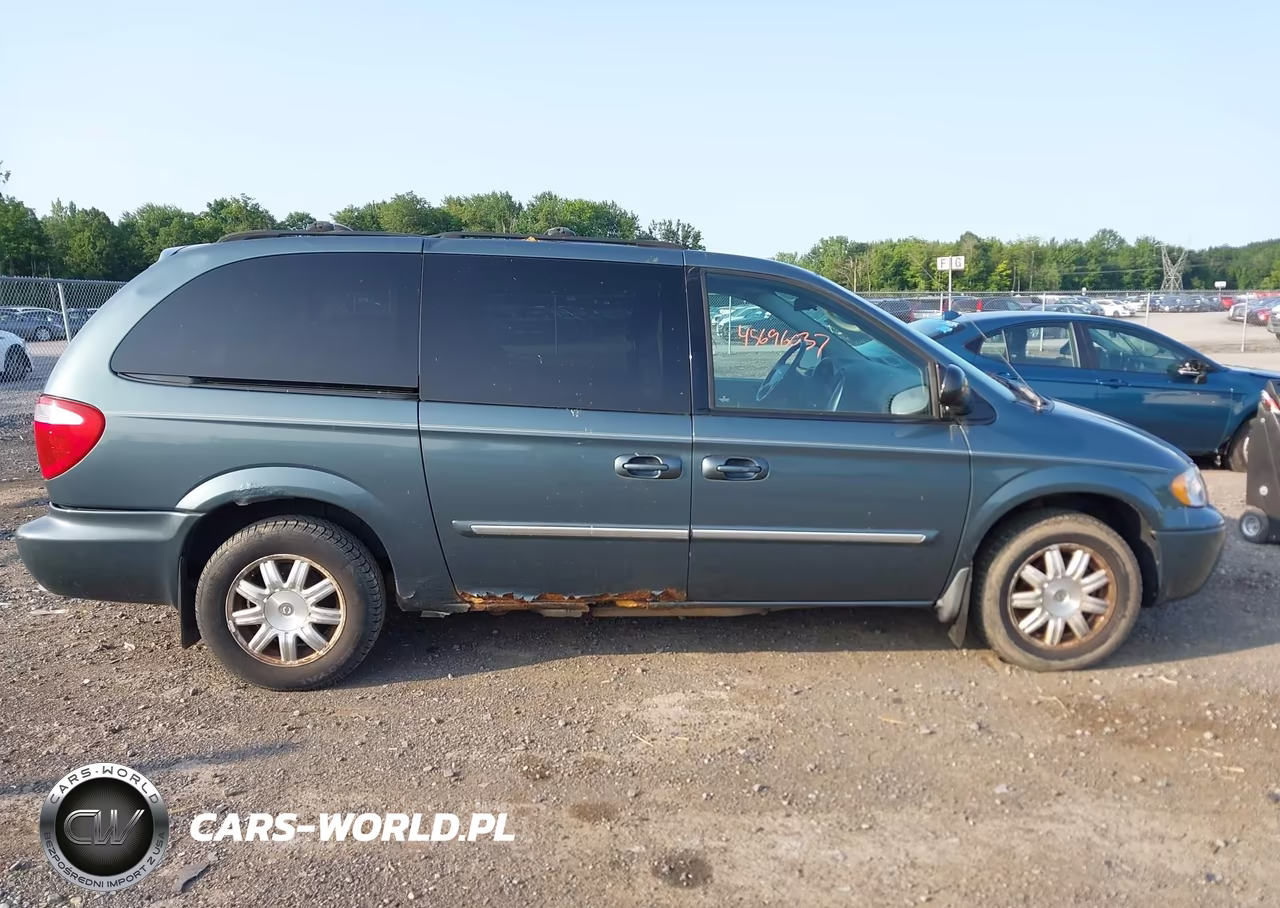 2006 Chrysler Town & Country Touring VIN:2A4GP54LX6R851615 - 13