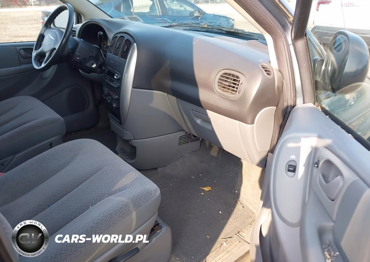 2006 Chrysler Town & Country Touring VIN:2A4GP54LX6R851615 - 5