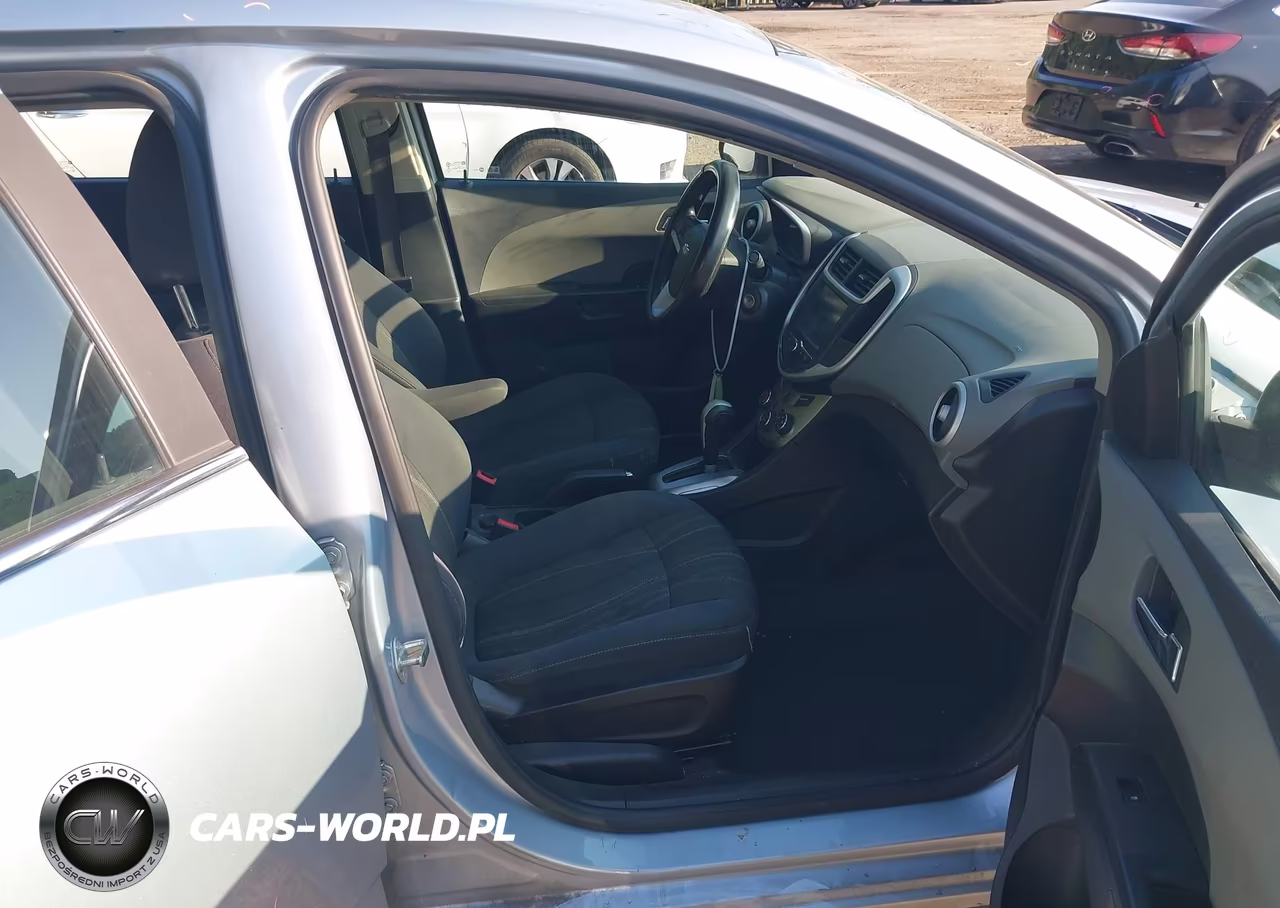 2017 Chevrolet Sonic Lt Auto VIN:1G1JD5SG9H4116455 - 5
