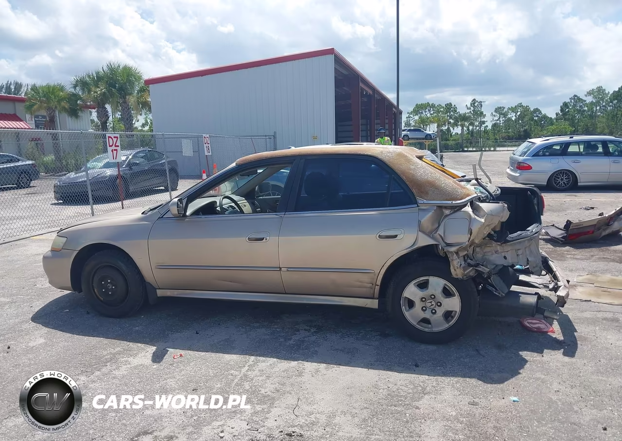 2002 Honda Accord 3.0 Ex VIN:1HGCG16592A062884 - 15