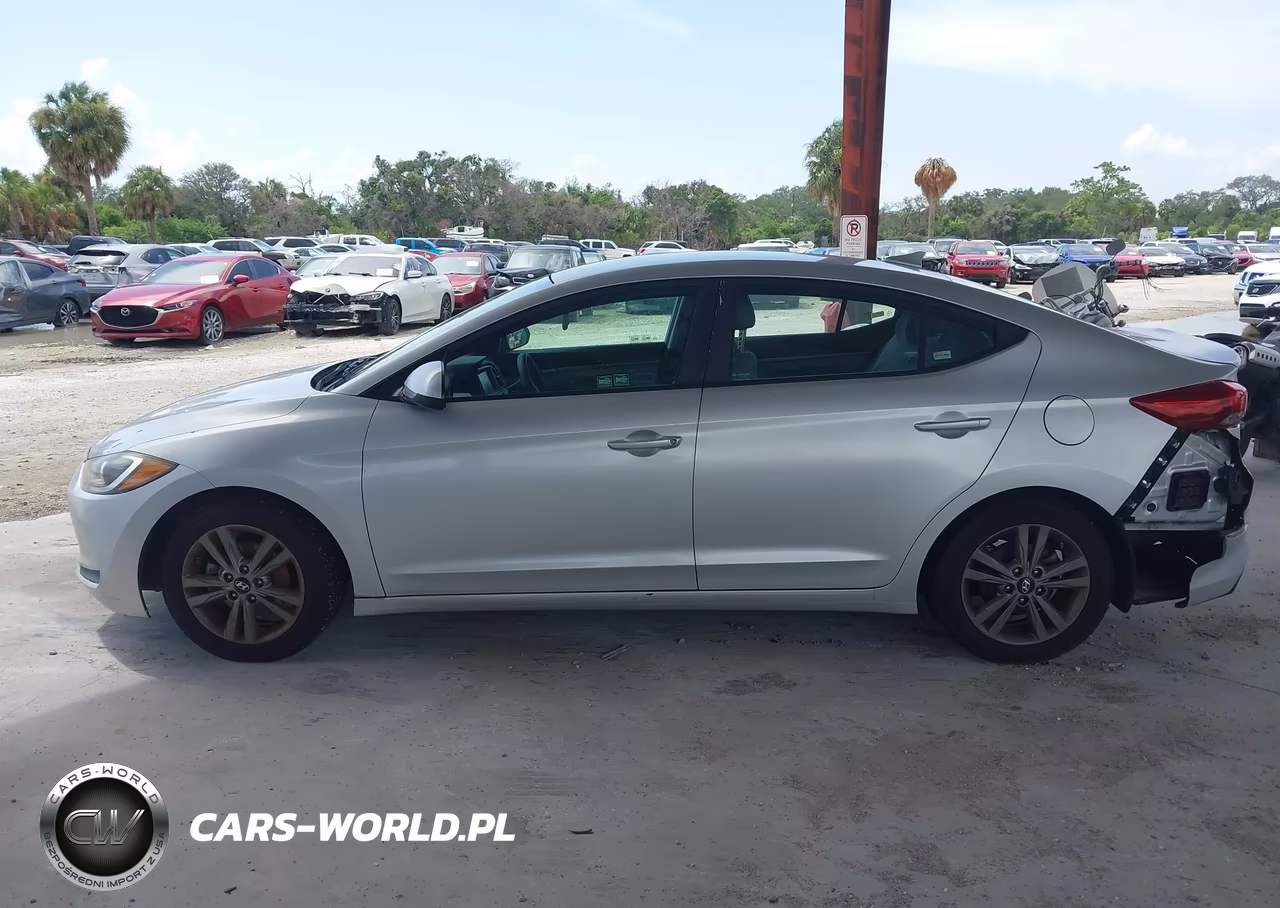 2018 Hyundai Elantra Sel VIN:5NPD84LFXJH230053 - 14