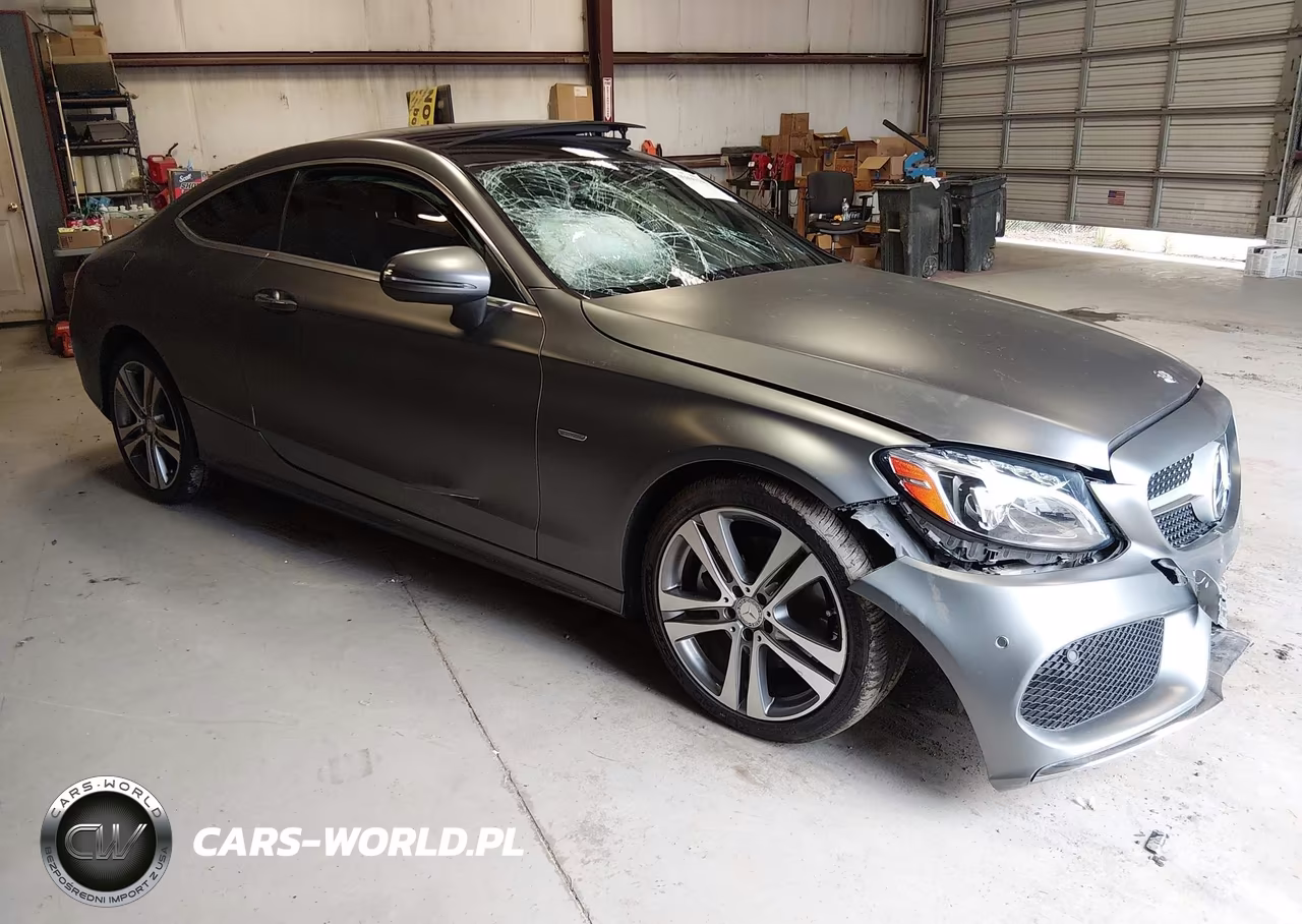 2017 Mercedes-Benz C 300 – zdjęcie 1 z 16