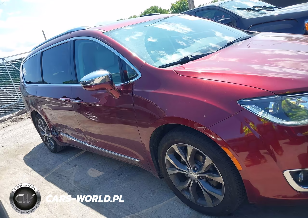 2017 Chrysler Pacifica Limited VIN:2C4RC1GG8HR525896 - 13