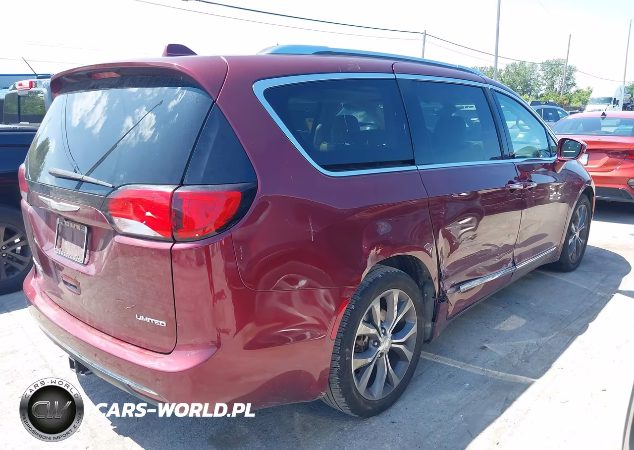 2017 Chrysler Pacifica Limited VIN:2C4RC1GG8HR525896 - 4