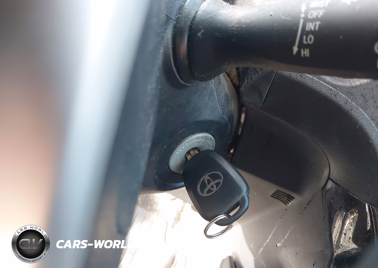 2015 Toyota Prius C One VIN:JTDKDTB31F1103985 - 11