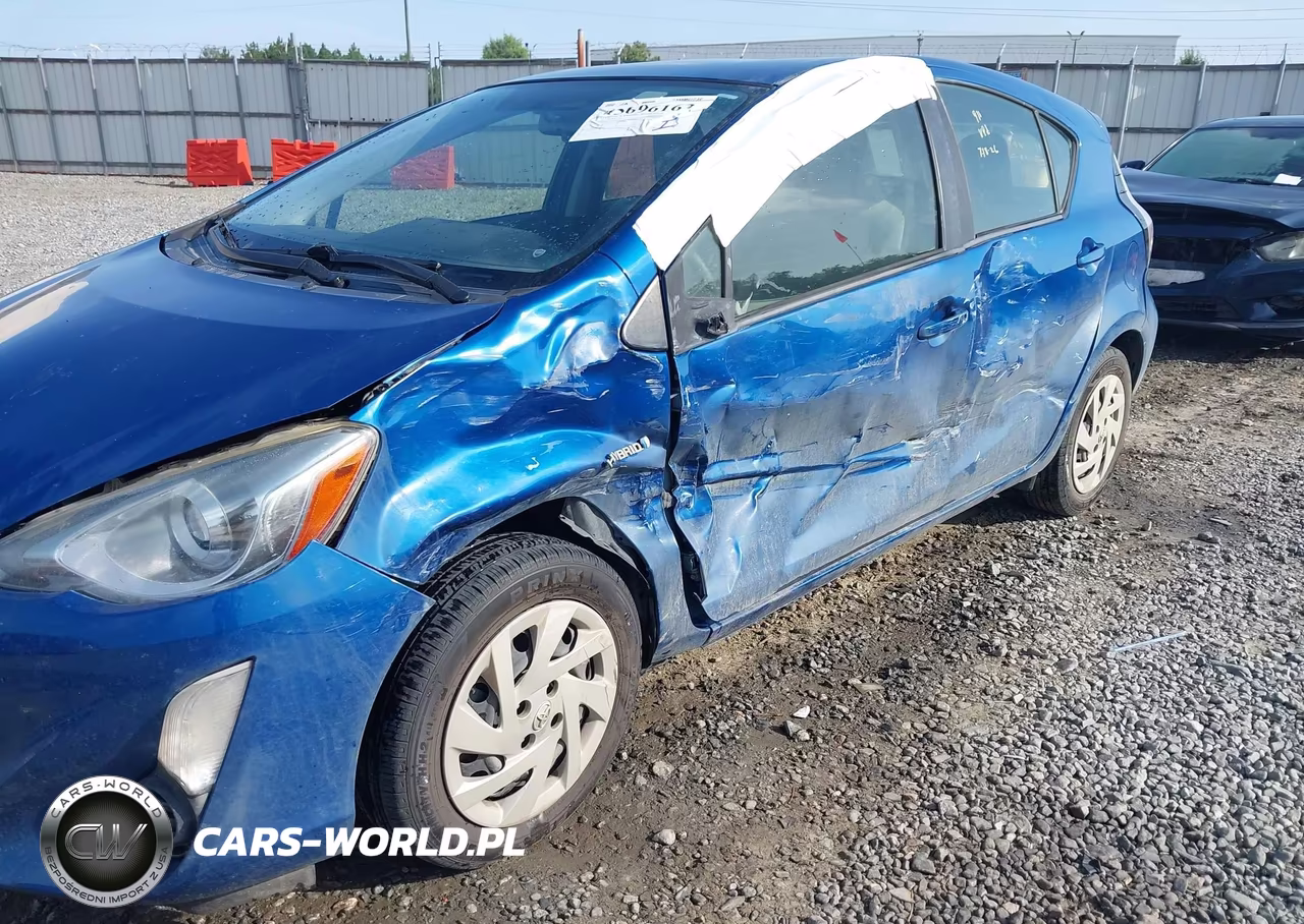 2015 Toyota Prius C One VIN:JTDKDTB31F1103985 - 6