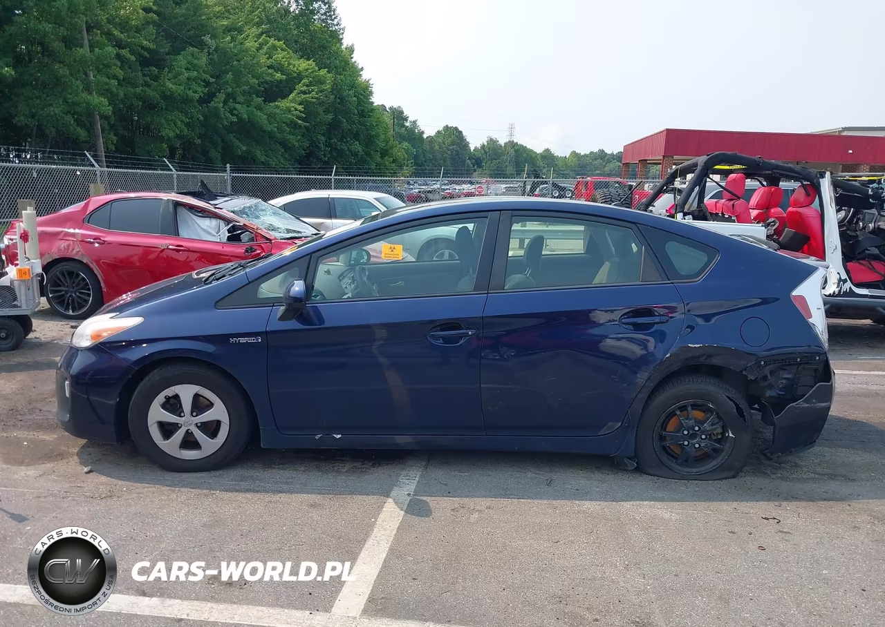 2012 Toyota Prius Two VIN:JTDKN3DU8C0333656 - 13